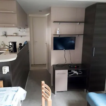 別荘 Au Coeur De Avec Piscine Partagee *