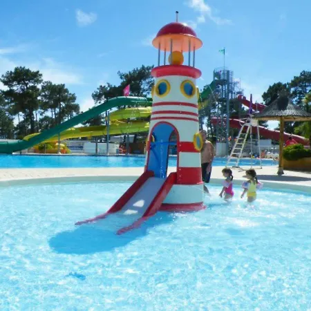 Au Coeur De Avec Piscine Partagee Tatil Evi Les Mathes